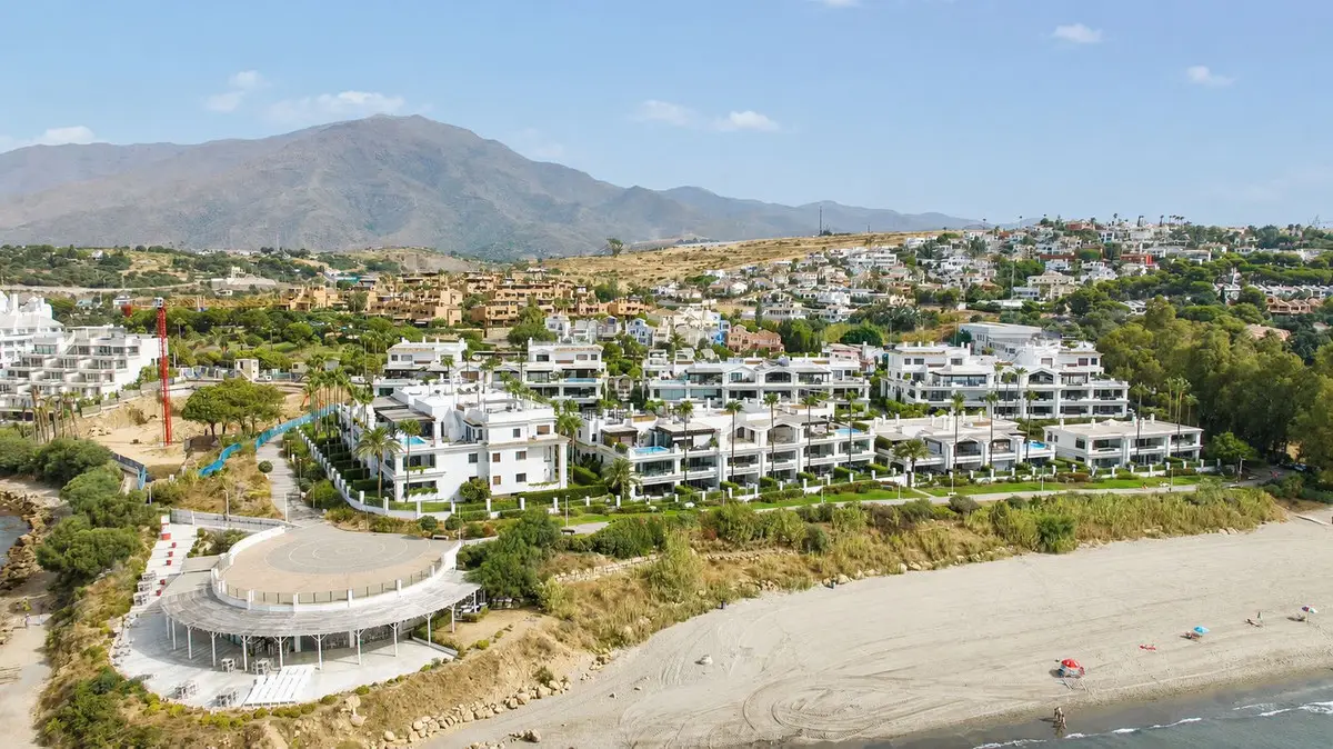 Duplex for sale in Estepona — photo 1