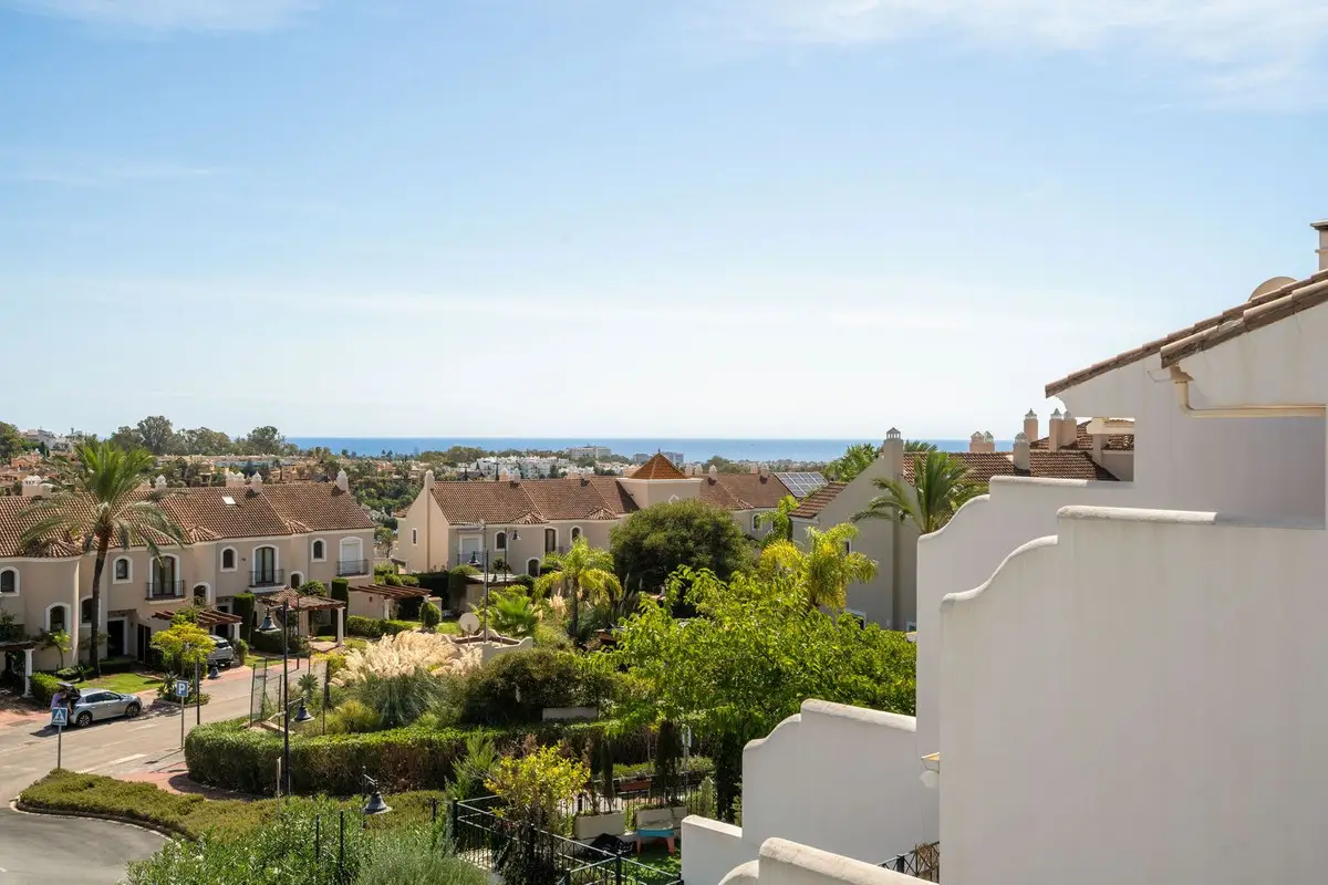 Townhouse for sale in El Paraiso — photo 1