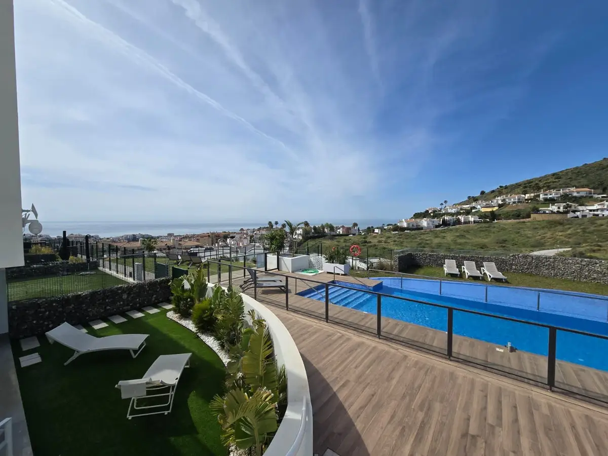 Semi-Detached House for sale in Riviera del Sol — photo 1
