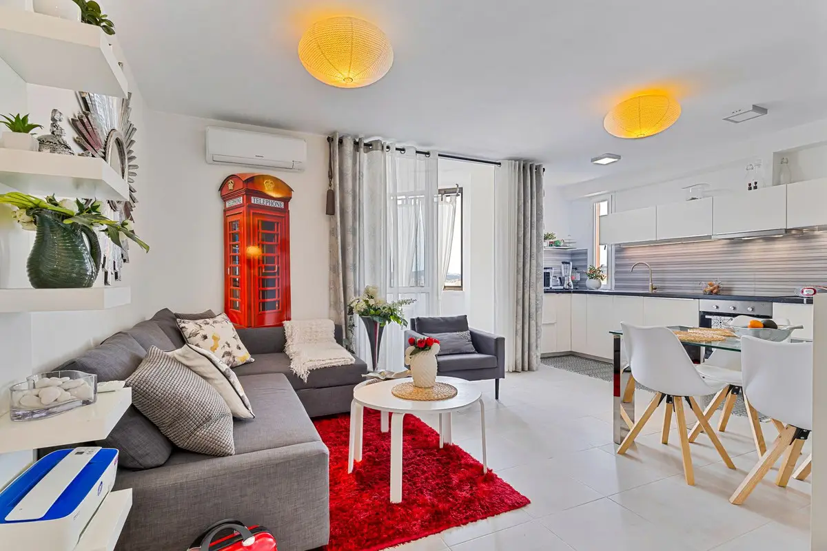 Middle Floor Apartment for sale in Fuengirola — photo 1