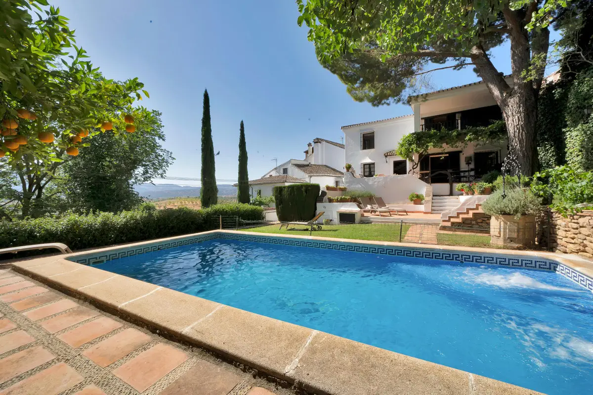 Detached Villa for sale in Ronda — photo 1