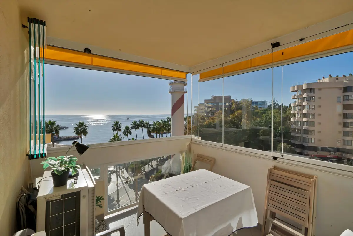 Middle Floor Apartment for sale in Marbella — photo 1