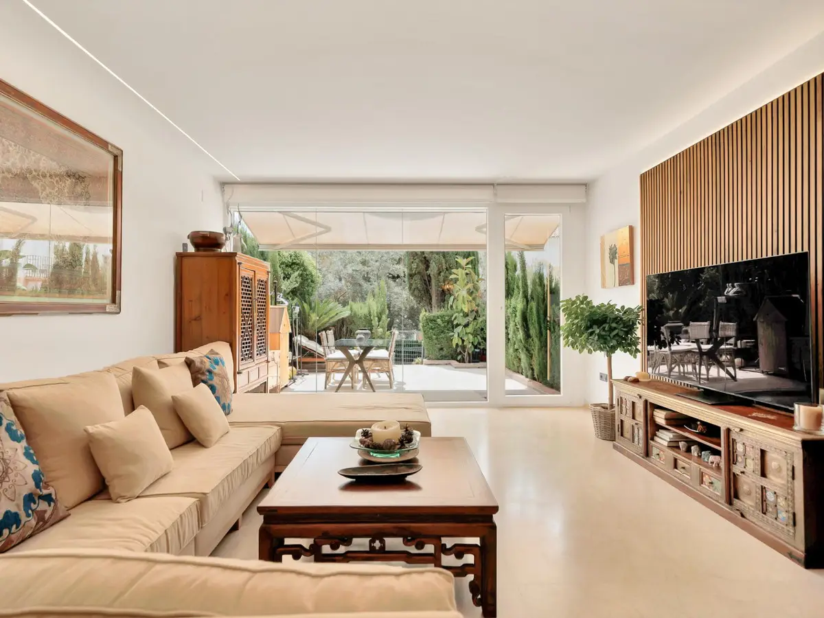 Townhouse for sale in Bahía de Marbella — photo 1