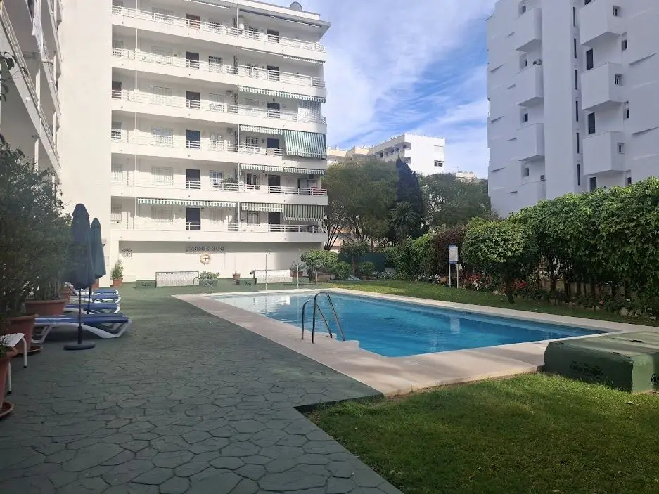 Middle Floor Apartment for sale in Marbella — photo 1