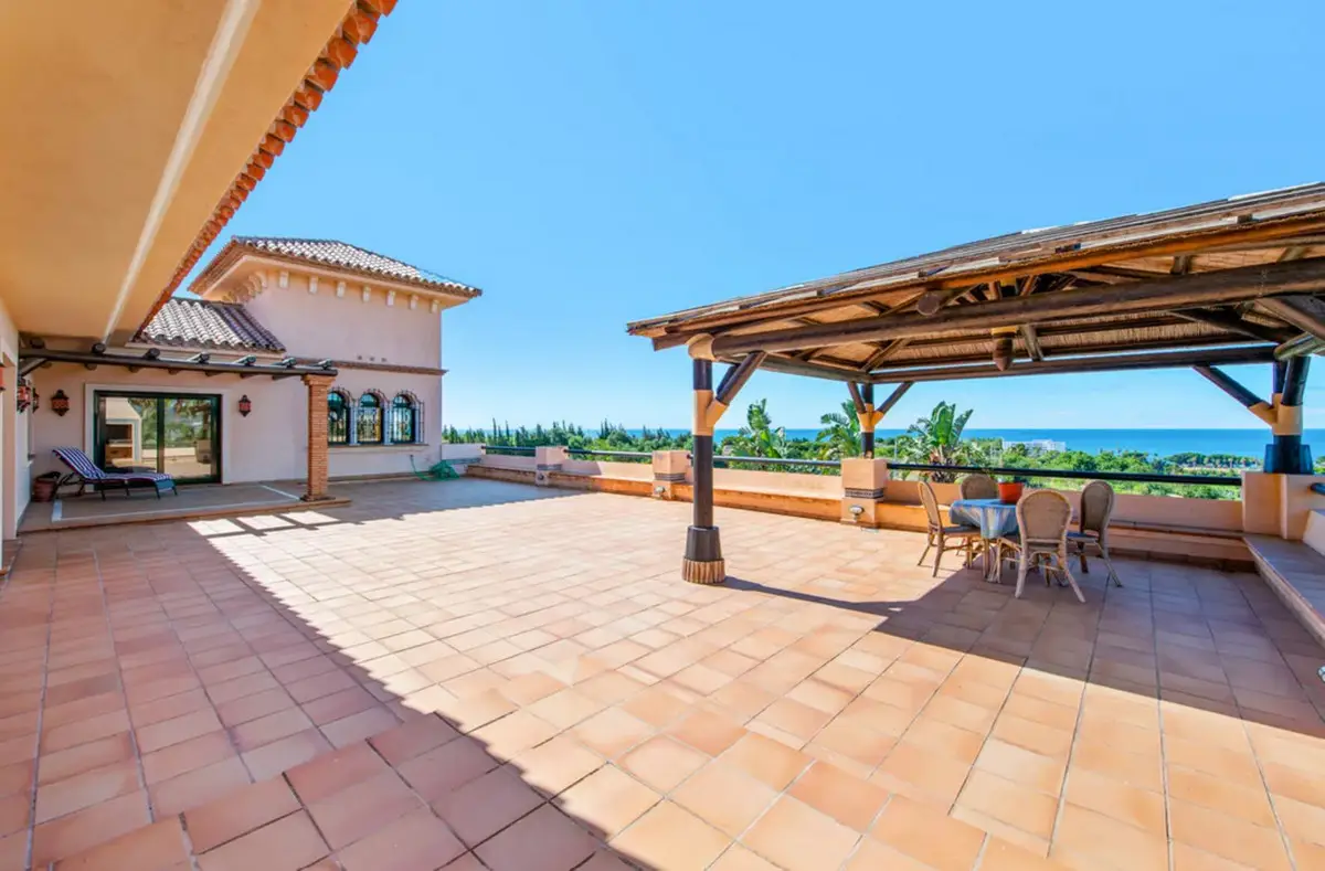 Detached Villa for sale in Estepona — photo 1