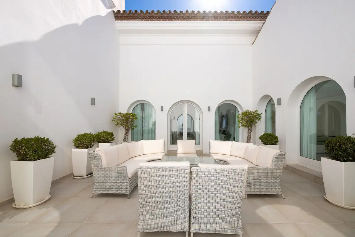 Detached Villa for sale in Hacienda Las Chapas — photo 1