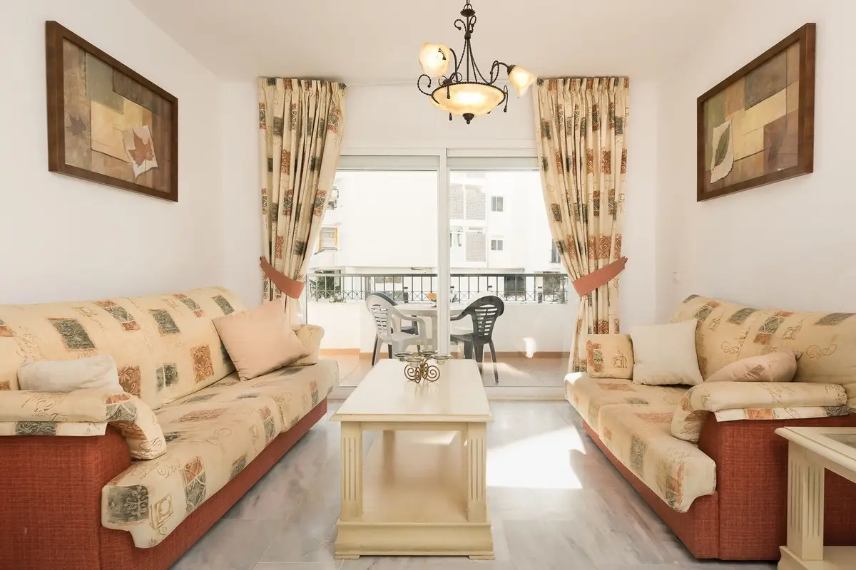 Middle Floor Apartment for sale in Calahonda — photo 1