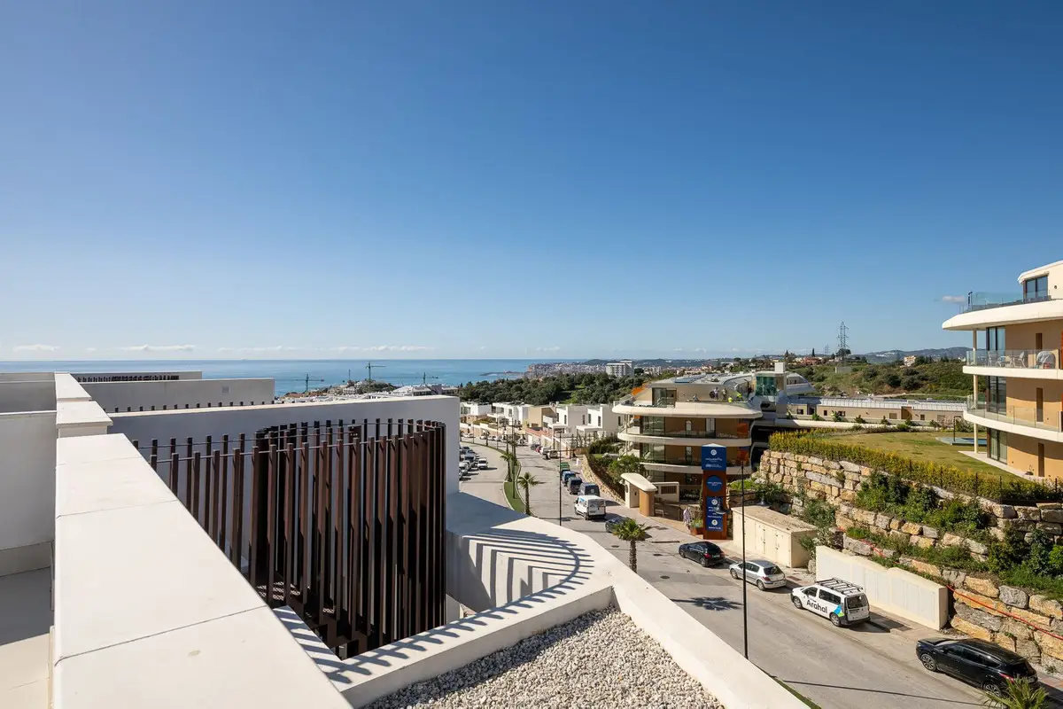 Penthouse for sale in Fuengirola — photo 1