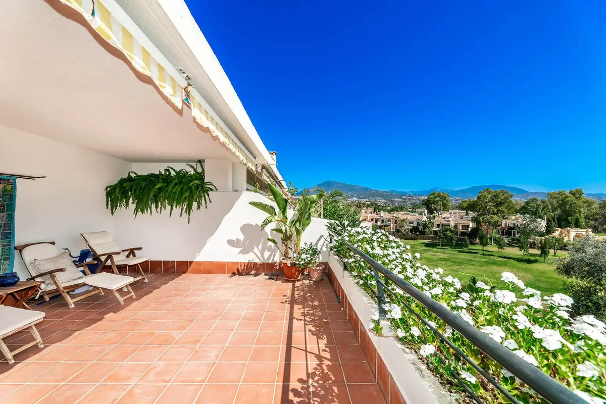 Penthouse Duplex for sale in Guadalmina Alta — photo 1