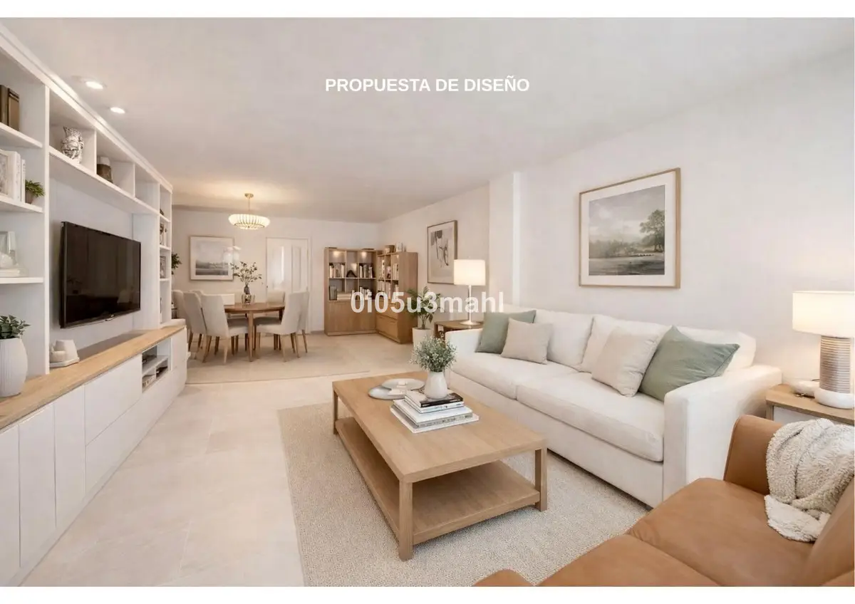 Middle Floor Apartment for sale in Málaga — photo 1