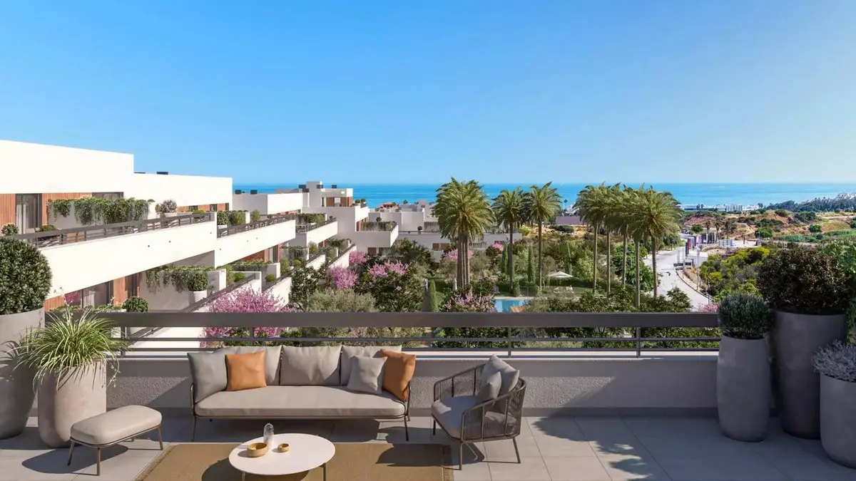 Middle Floor Apartment for sale in Estepona — photo 1