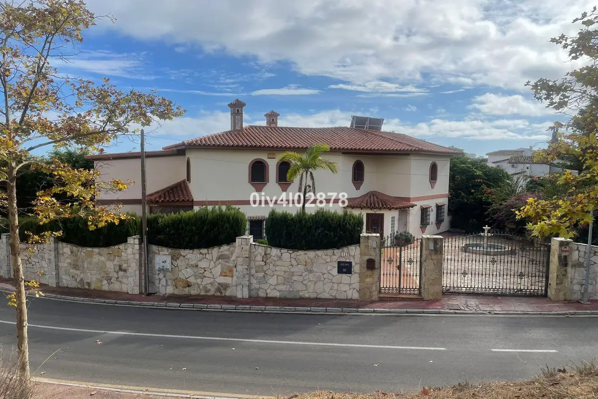 Detached Villa for sale in Benalmadena Costa — photo 1
