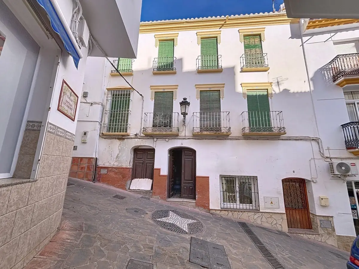 Semi-Detached House for sale in Cómpeta — photo 1