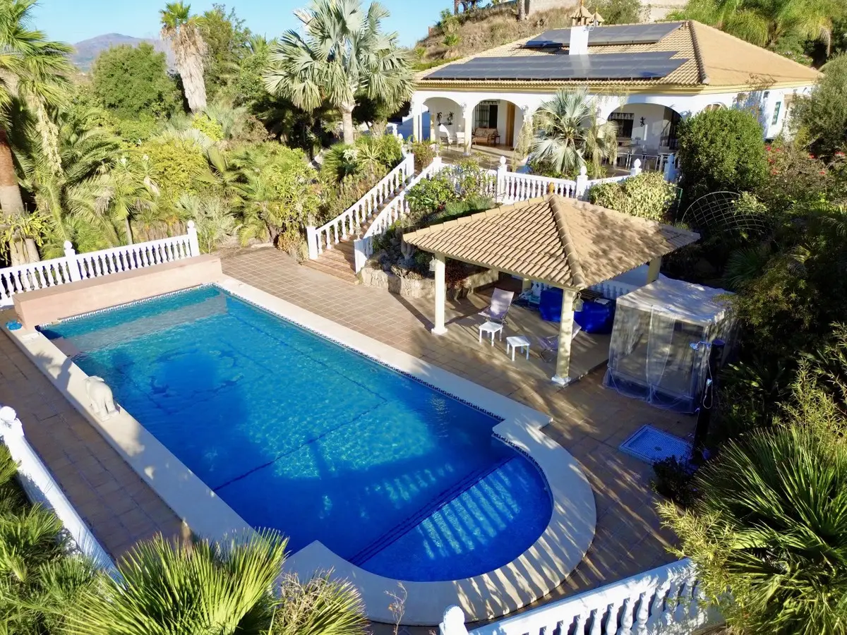 Detached Villa for sale in Vélez-Málaga — photo 1