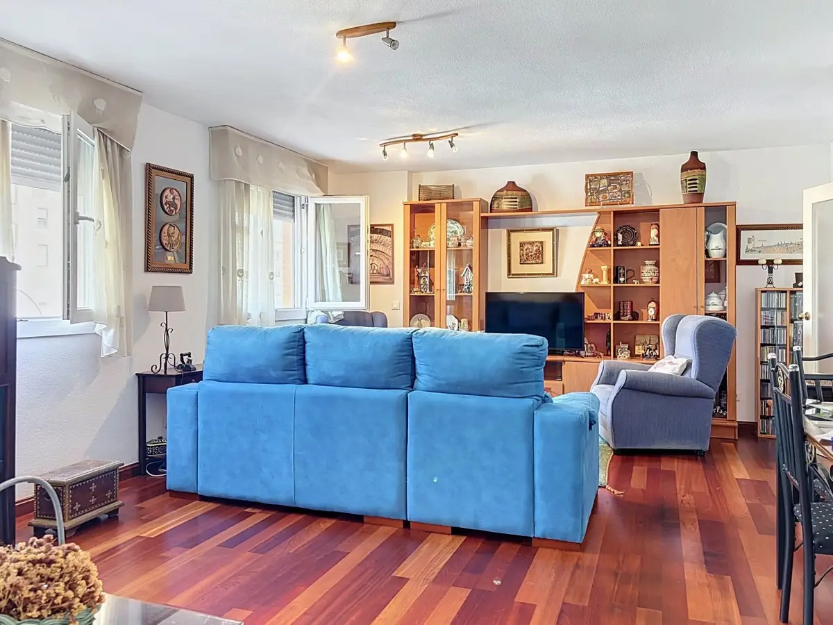 Middle Floor Apartment for sale in Málaga — photo 1