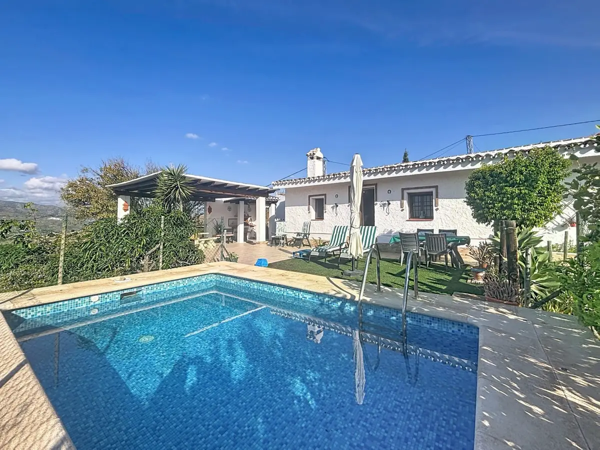 Detached Villa for sale in Vélez-Málaga — photo 1