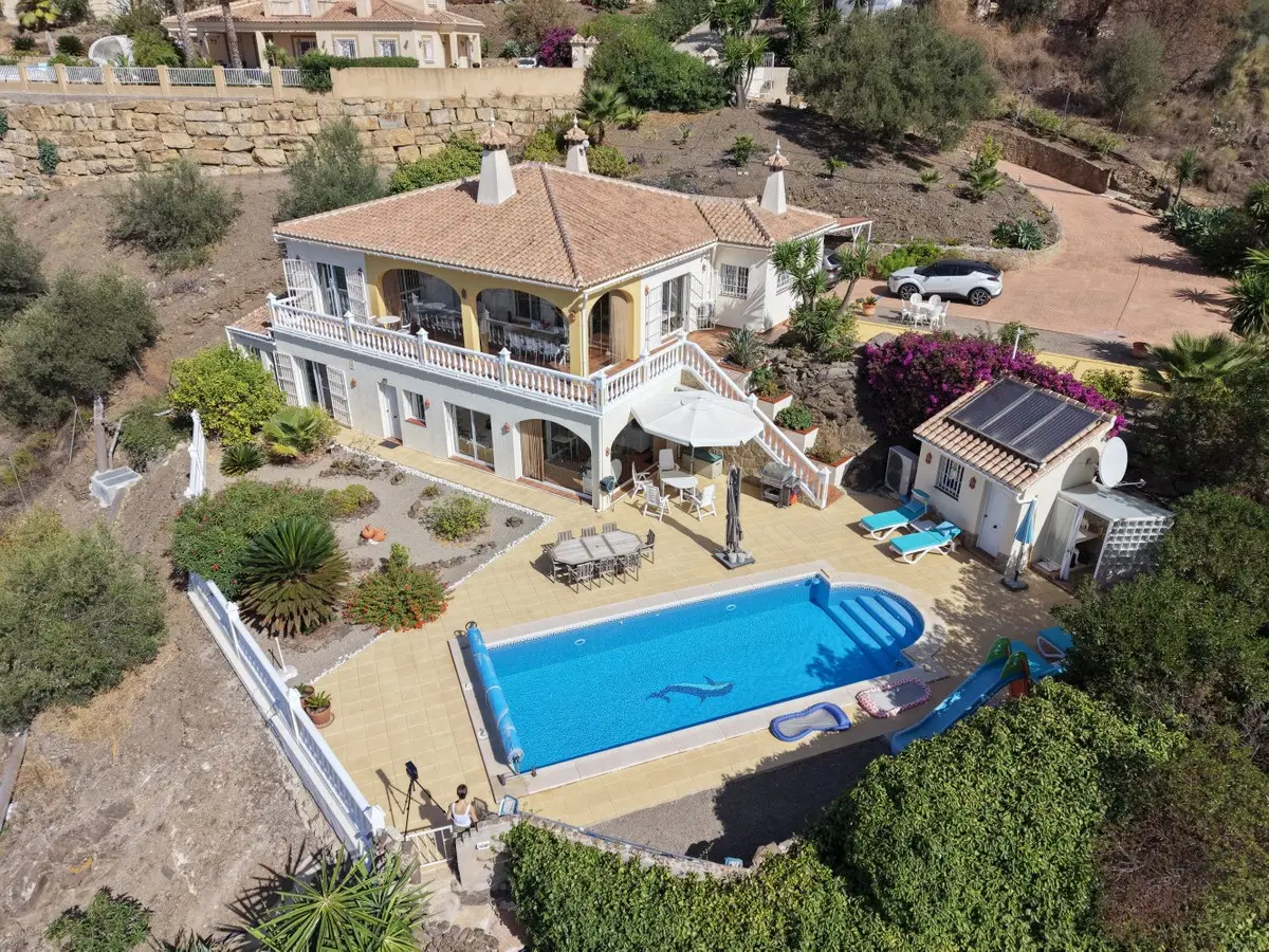 Detached Villa for sale in Algarrobo — photo 1