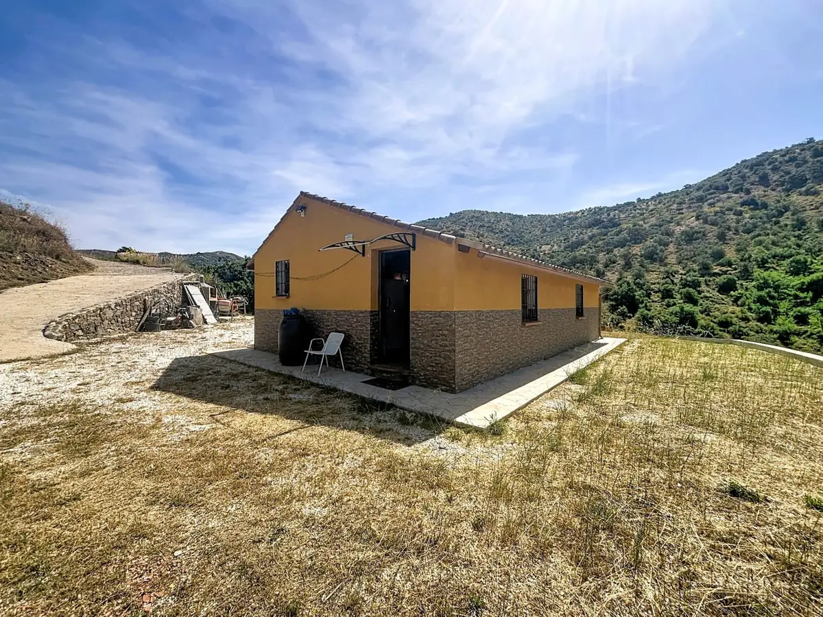 Finca - Cortijo for sale in Totalán — photo 1