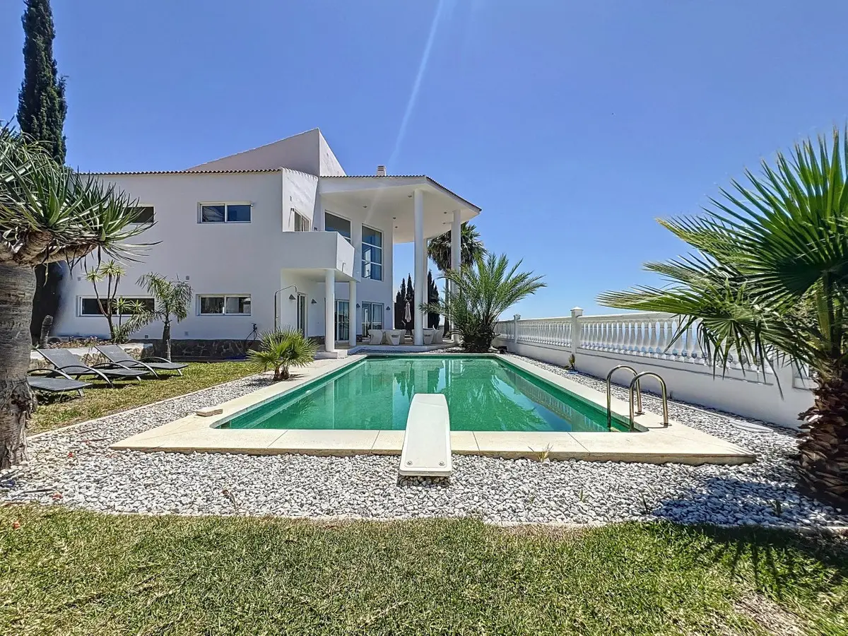 Detached Villa for sale in Algarrobo — photo 1