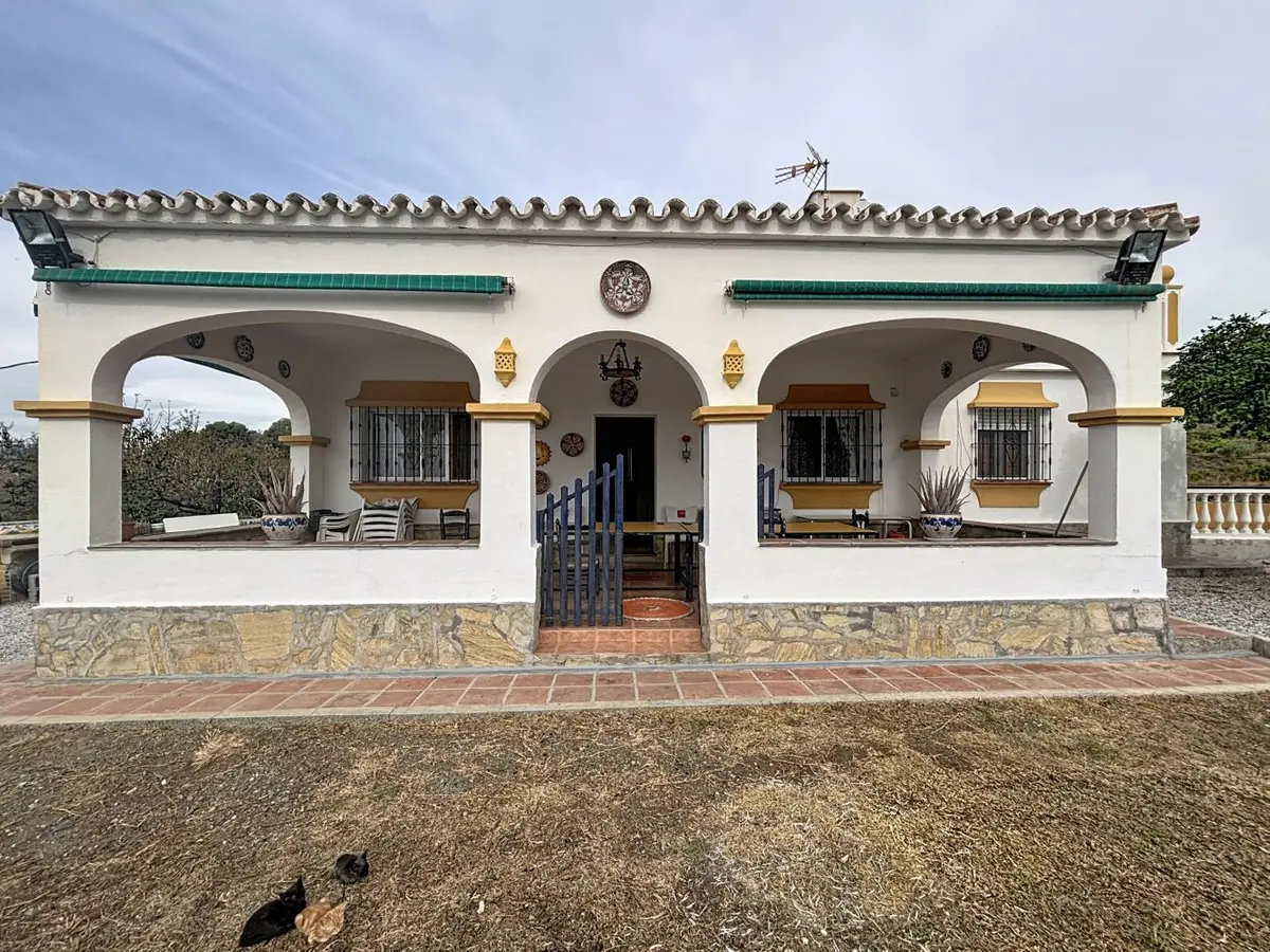 Semi-Detached House for sale in Vélez-Málaga — photo 1