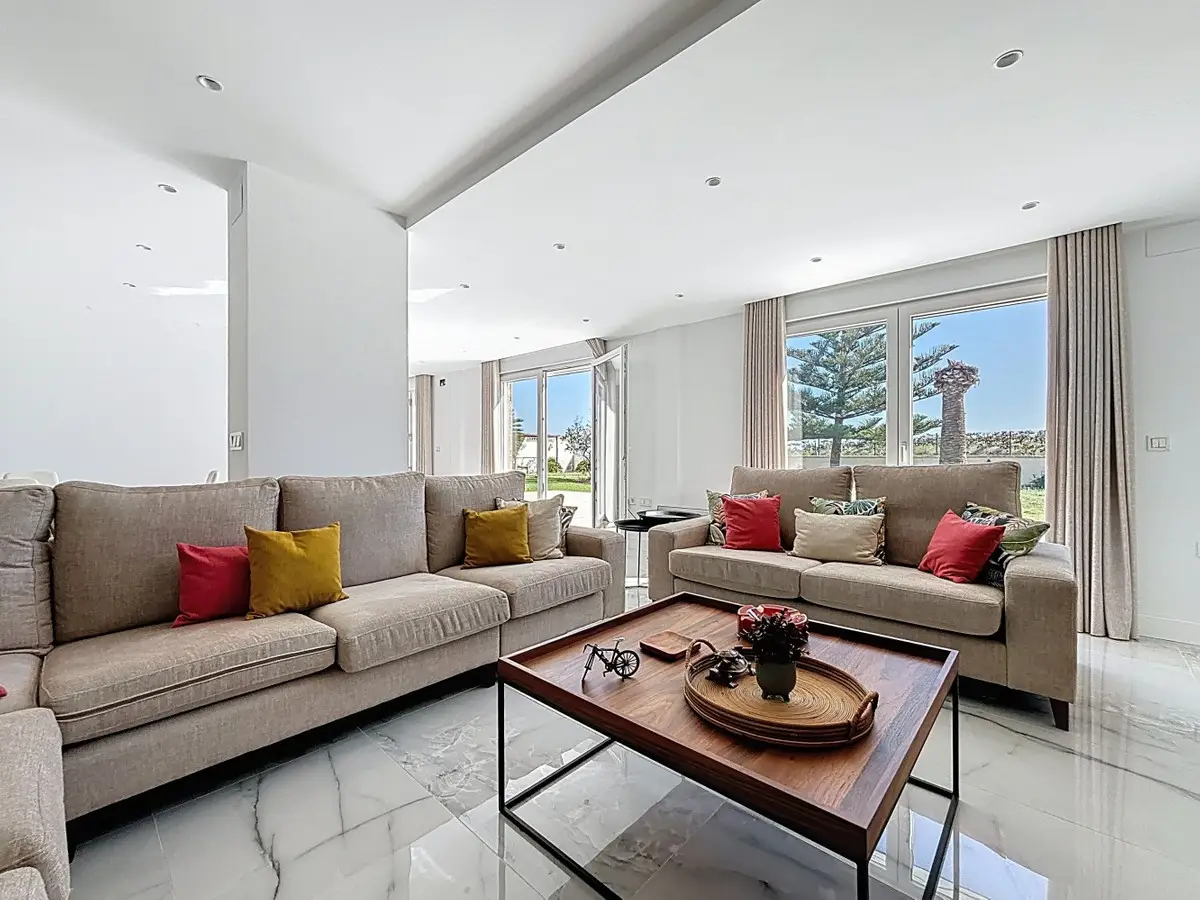 Detached Villa for sale in Almayate — photo 1