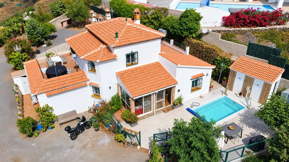 Detached Villa for sale in Arenas — photo 1