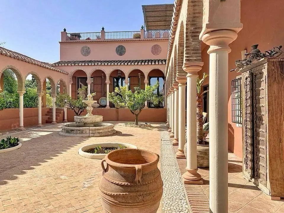 Detached Villa for sale in Comares — photo 1