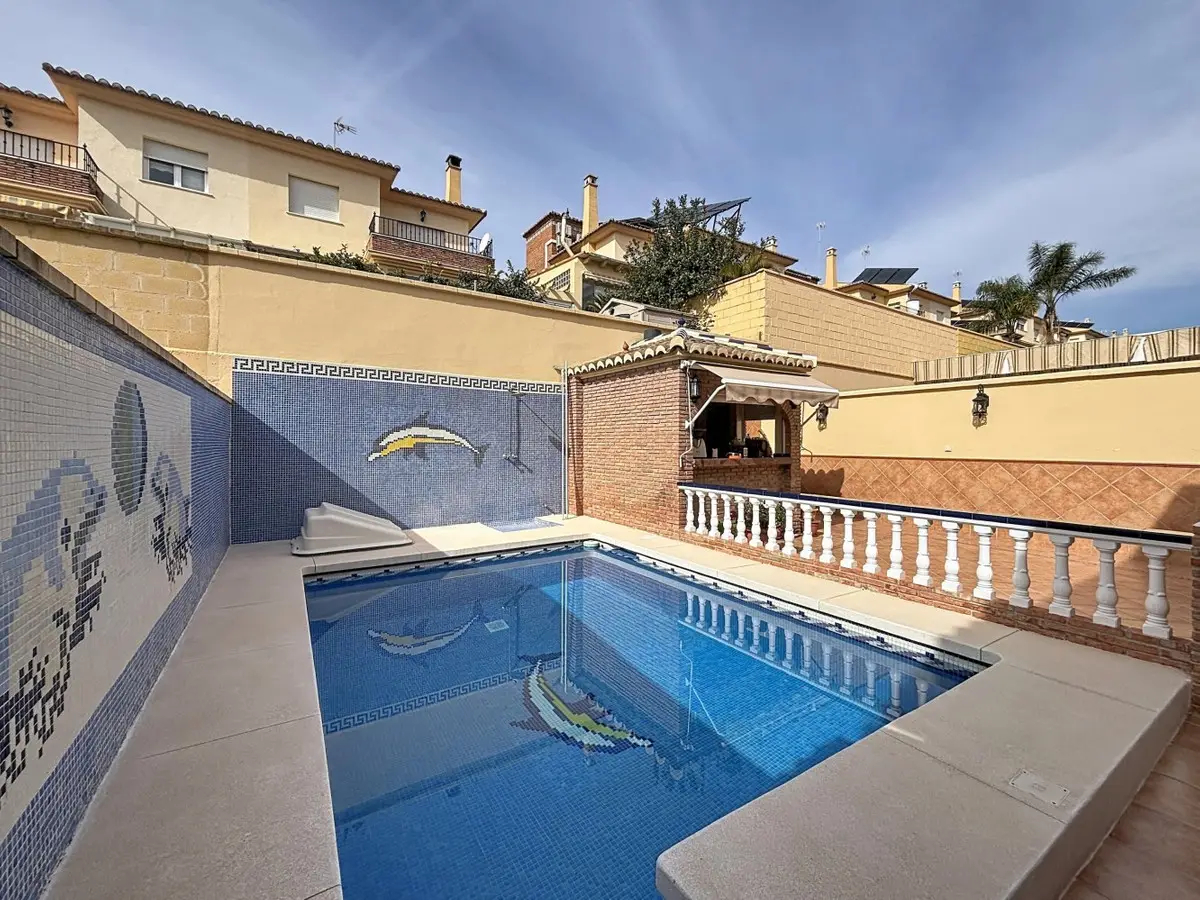 Detached Villa for sale in Torre del Mar — photo 1