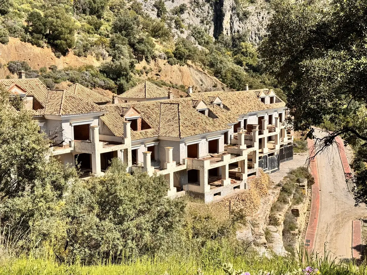 Residential Plot for sale in Istán — photo 1