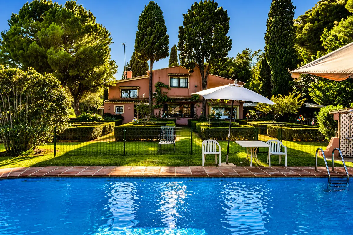 Detached Villa for sale in Guadalmina Baja — photo 1