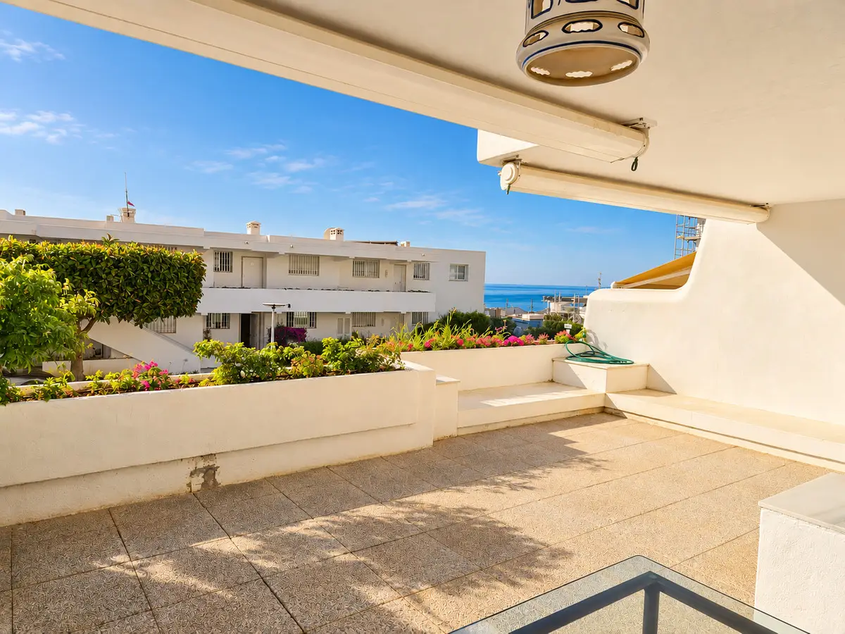 Ground Floor Apartment for sale in Guadalmina Baja — photo 1