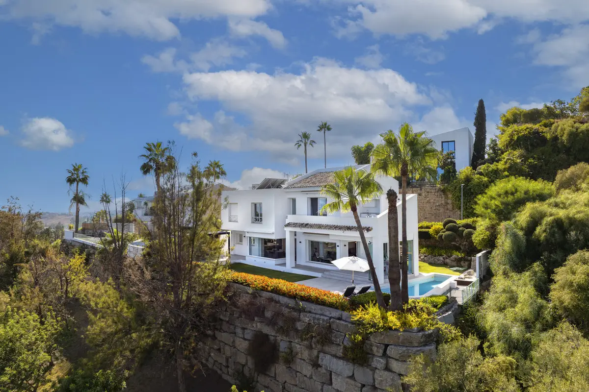 Detached Villa for sale in Benahavís — photo 1