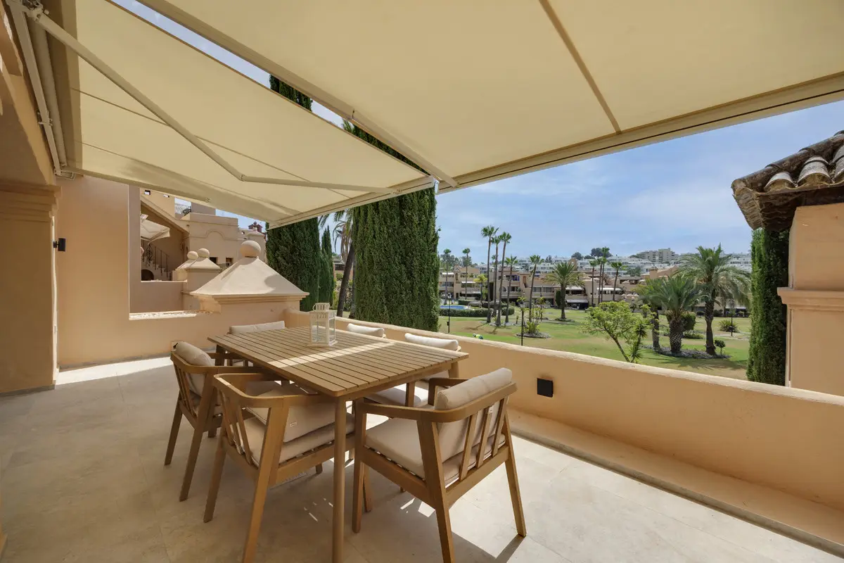 Penthouse Duplex for sale in Estepona — photo 1