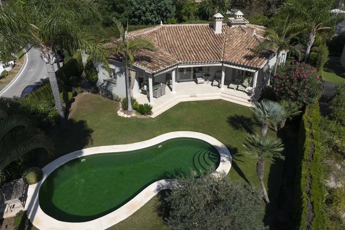 Detached Villa for sale in Marbella — photo 1
