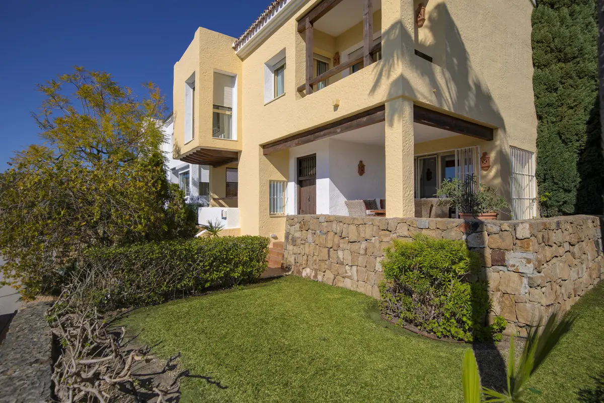 Detached Villa for sale in Benahavís — photo 1
