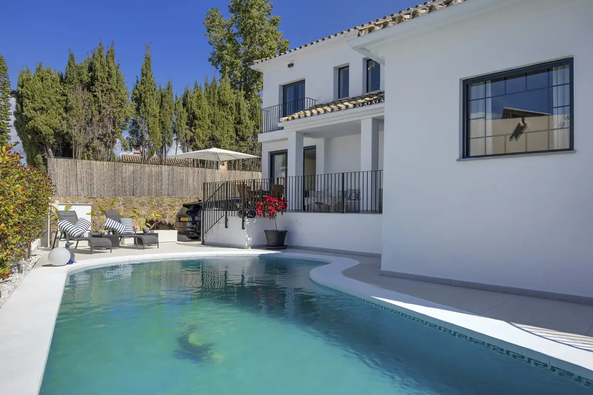 Detached Villa for sale in Guadalmina Alta — photo 1