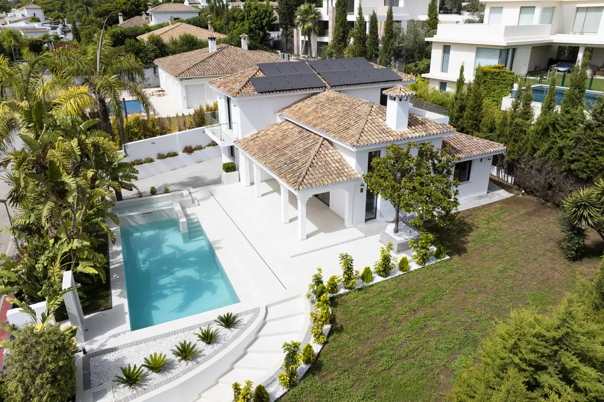 Detached Villa for sale in Guadalmina Alta — photo 1