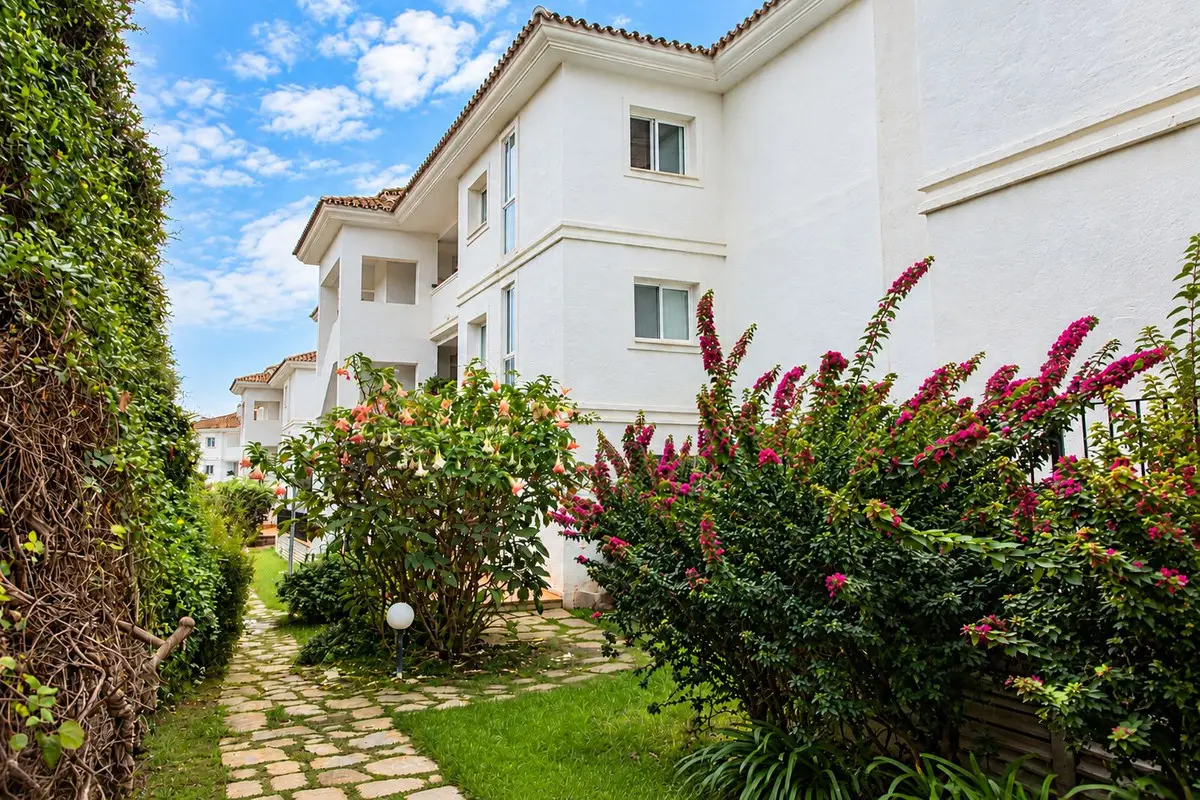 Middle Floor Apartment for sale in Casares Playa — photo 1