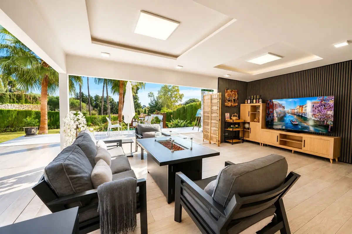 Detached Villa for sale in El Paraiso — photo 1