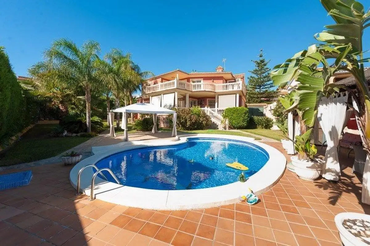 Detached Villa for sale in Playamar — photo 1