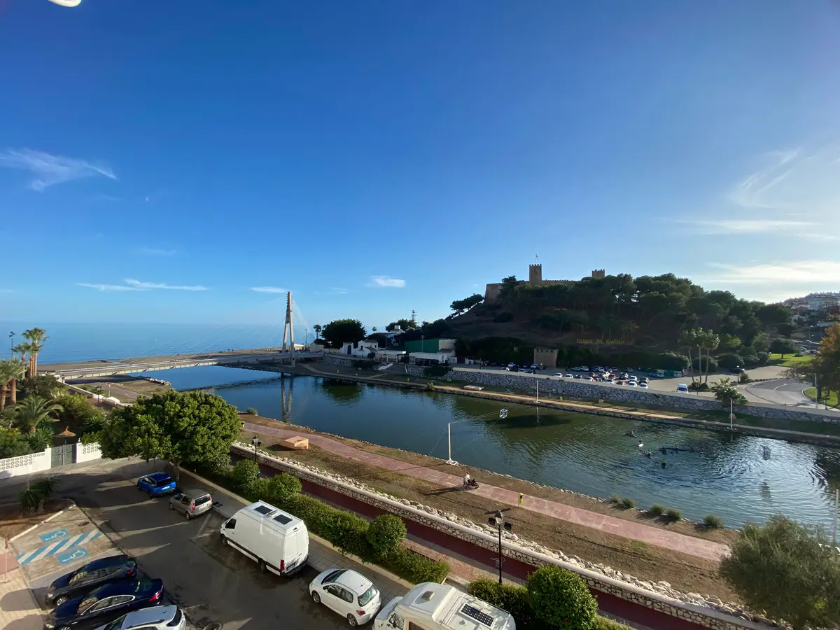 Middle Floor Apartment for sale in Fuengirola — photo 1