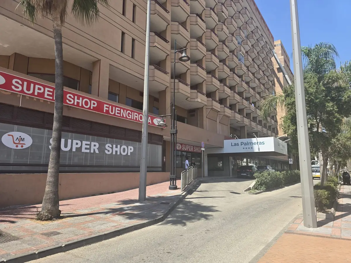 Middle Floor Apartment for sale in Fuengirola — photo 1