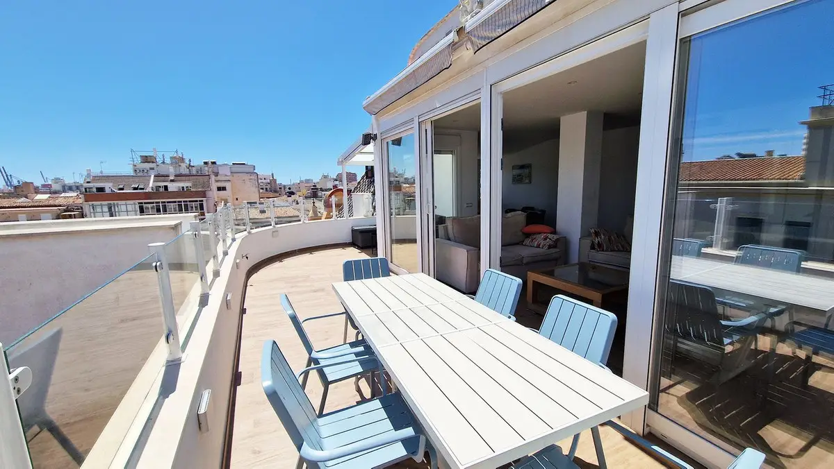 Penthouse for sale in Málaga — photo 1