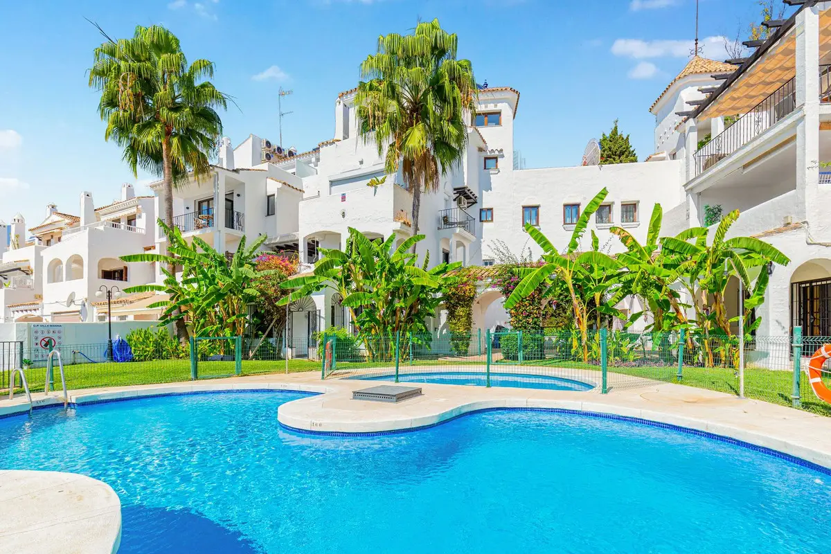 Ground Floor Apartment for sale in Puerto Banús — photo 1