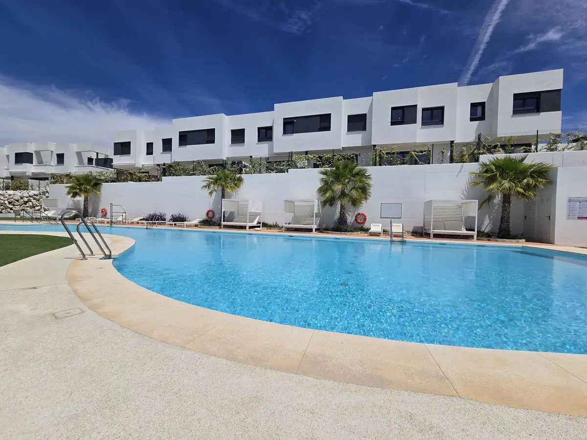 Townhouse for sale in La Cala de Mijas — photo 1