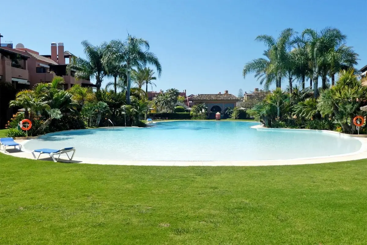 Penthouse Duplex for sale in Guadalmina Baja — photo 1