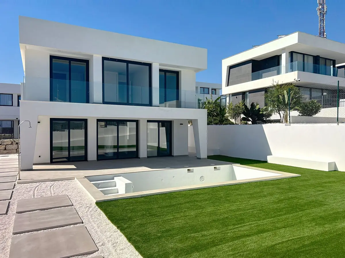 Detached Villa for sale in Manilva — photo 1