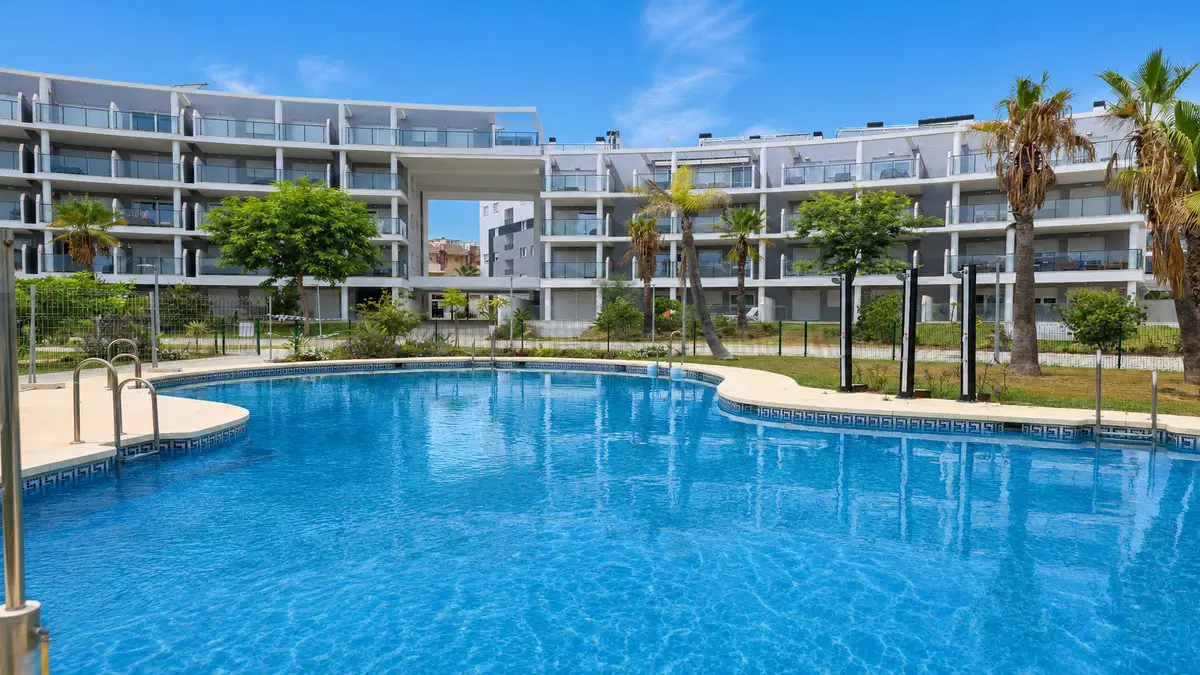 Middle Floor Apartment for sale in Manilva — photo 1