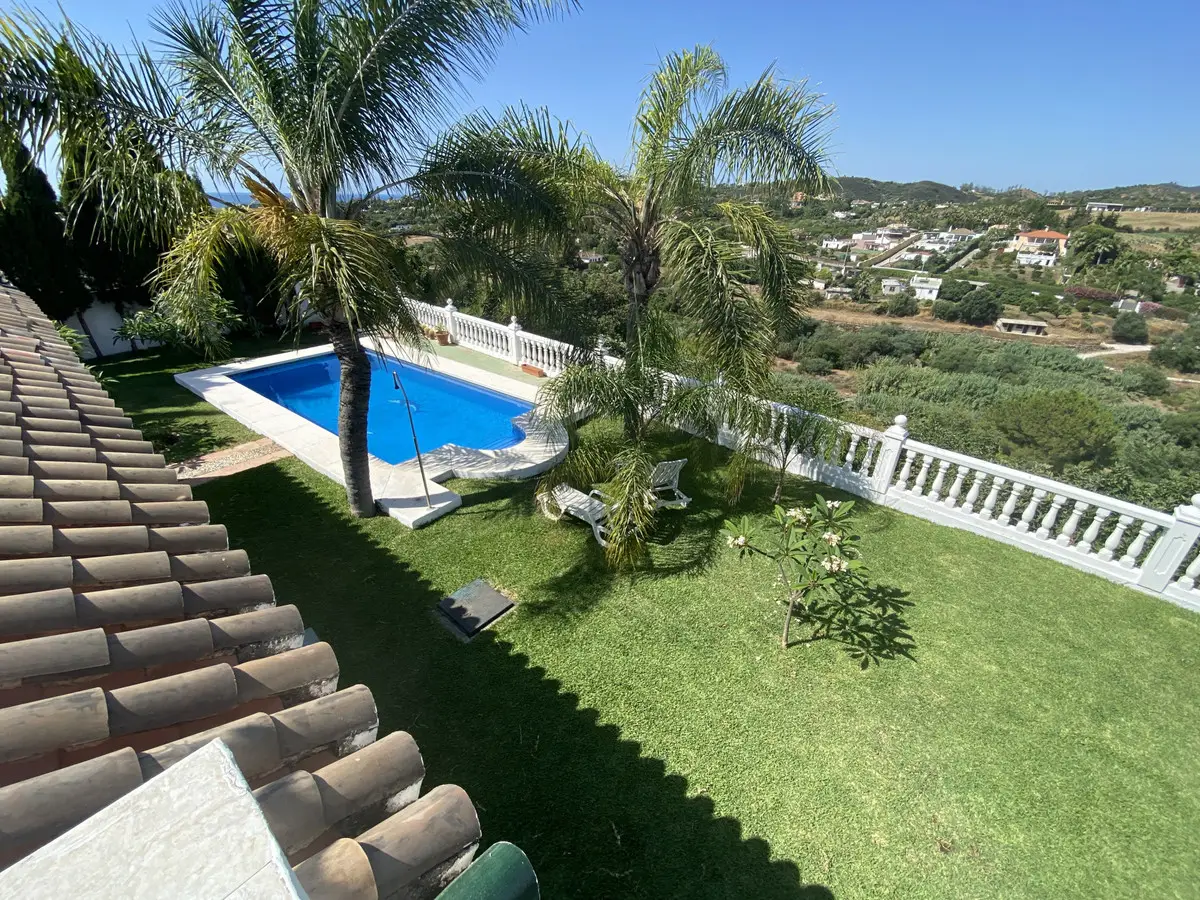 Finca - Cortijo for sale in Estepona — photo 1