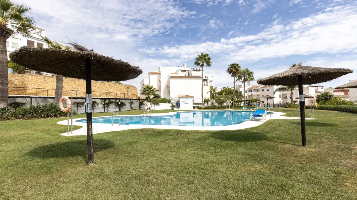 Ground Floor Apartment for sale in La Duquesa — photo 1